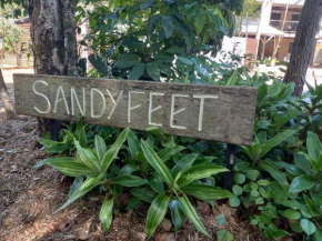 Sandyfeet House